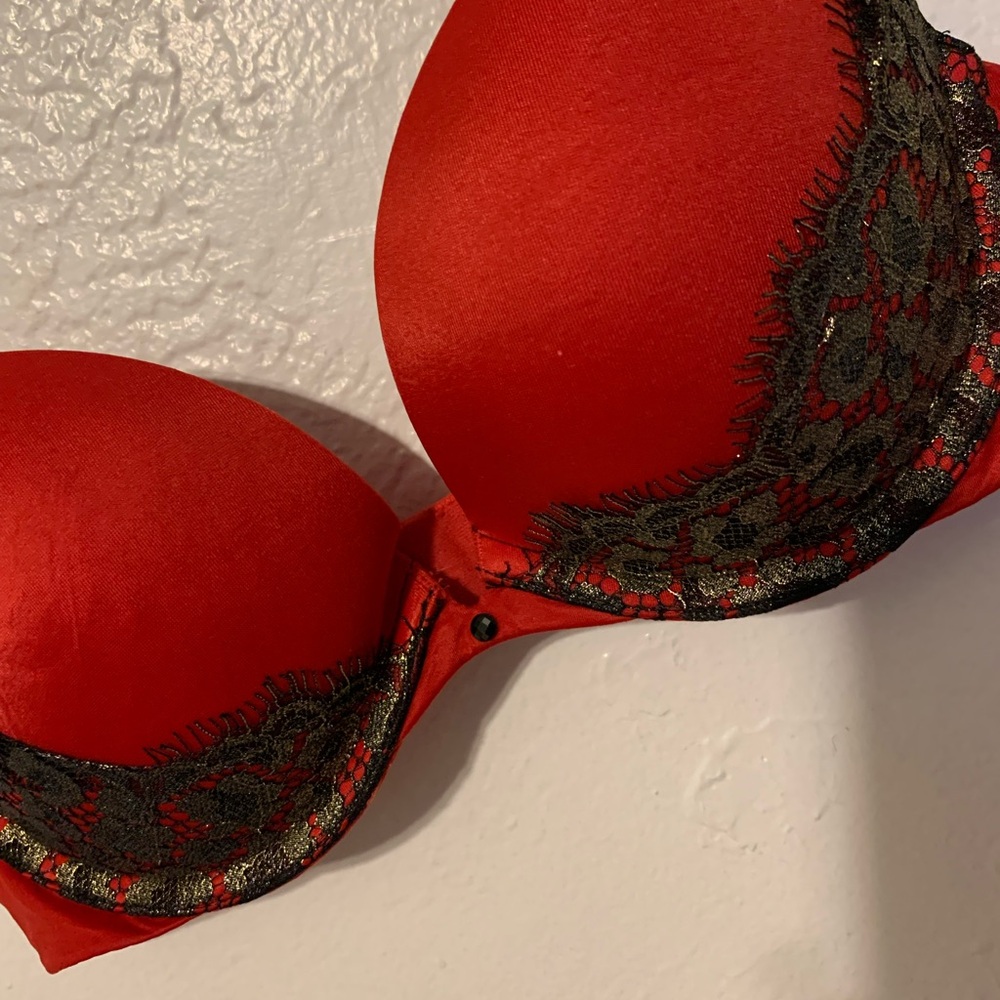 Victoria's Secret Red and Black Lace Bra Intimates